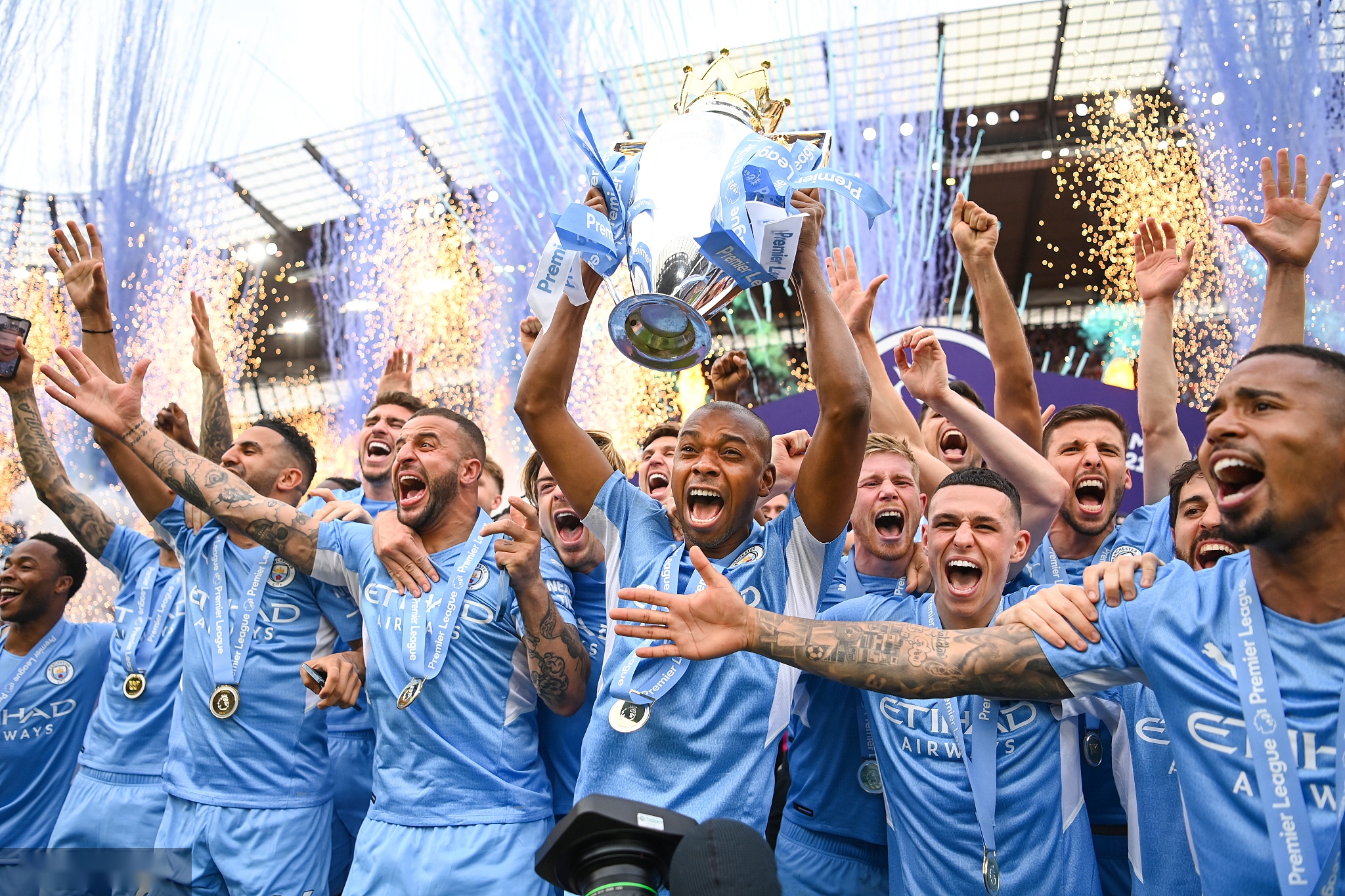 上展现了出 上展现了出